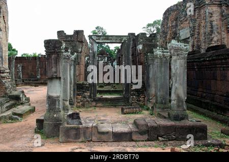 Prasat Pre Rup ist ein hinduistischer Tempel in Angkor, Kambodscha, der als staatlicher Tempel des Khmer-Königs Rajendravarman erbaut und 961 oder Anfang 962 eingeweiht wurde. Stockfoto