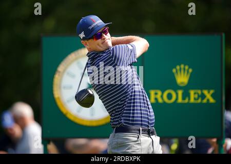 Der US-amerikanische Zach Johnson holt sich am ersten Tag der Open im Royal Liverpool, Wirral, einen Abschlag von der 5. Foto: Donnerstag, 20. Juli 2023. Stockfoto