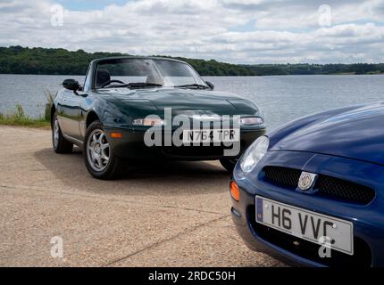 Offene Sportwagen MGF und Mk1 Mazda MX5 Stockfoto