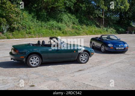 Offene Sportwagen MGF und Mk1 Mazda MX5 Stockfoto