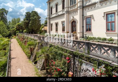 Castello dal Pozzo, historisches Resort am Lago Maggiore, im Dorf Oleggio Castello, Verbania, Italien Stockfoto