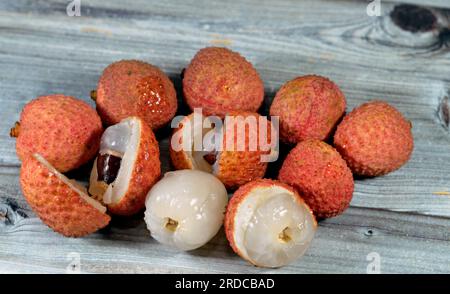 Lychee Fruit, Litchi chinensis, ein monotypes Taxon und das einzige Mitglied der Gattung Litchi in der Seifenbeerfamilie, Sapindaceae, ein einheimischer tropischer Baum Stockfoto