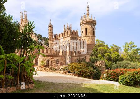 Castillo de Colomares, ein Schloss, das dem Leben und den Abenteuern von Christoph Kolumbus in der Nähe von Benalmadena in Spanien gewidmet ist. Stockfoto