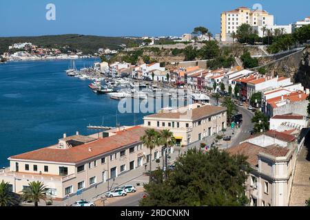 Port de Mao, der Hafen von Mahón auf der spanischen Insel Menorca. Stockfoto