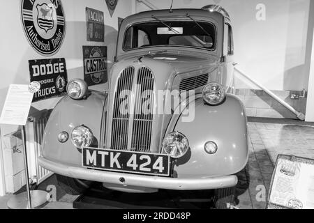 Sparkford.Somerset.United Kingdom.March 26. 2023.A Ford Popular 103e from 1959 ist im Haynes Motor Museum in Somerset zu sehen Stockfoto