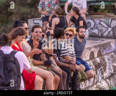 LETNA PARK, PRAG, TSCHECHISCHE REPUBLIK, EUROPA - Jugend im Metronome im Letna Park. Stockfoto