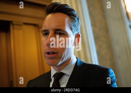 Washington, USA. 20. Juli 2023. Senator Josh Hawley (R-MO) spricht zu den Medien in den USA Capitol, in Washington, DC, am Donnerstag, den 20. Juli, 2023. (Graeme Sloan/Sipa USA) Kredit: SIPA USA/Alamy Live News Stockfoto