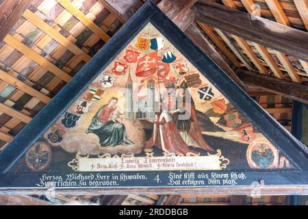 Bemalte dreieckige Innenrahmen an der Kapellbrücke, Luzern, Luzern, Schweiz Stockfoto