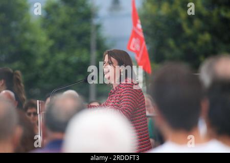 Gijon, Asturien, Spanien. 20. Juli 2023. Gijon, Spanien, 20. Juli 2023: Die Kandidatin für den Abgeordnetenkongress, Adriana Lastra, spricht während der PSOE-Kundgebung am 20. Juli 2023 in Gijon, Spanien. (Kreditbild: © Alberto Brevers/Pacific Press via ZUMA Press Wire) NUR ZUR REDAKTIONELLEN VERWENDUNG! Nicht für den kommerziellen GEBRAUCH! Stockfoto