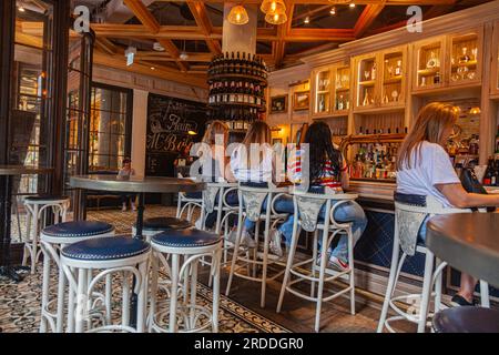 Dekorative Bar eines Bistros im historischen Distillery District von Toronto Canada Stockfoto
