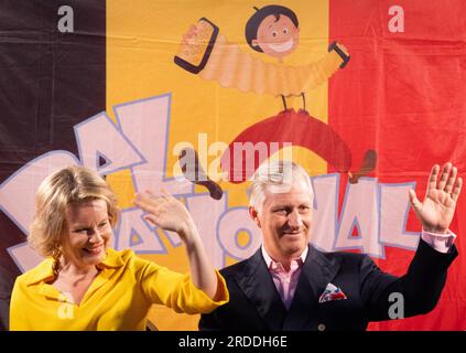 Brüssel, Belgien. 20. Juli 2023. König Philippe - Filip von Belgien und Königin Mathilde von Belgien, abgebildet während der "Bal National"-Feierlichkeiten, einem Abend mit Konzerten am Vorabend des belgischen Nationalfeiertags im Stadtviertel Marolles-Marollen in Brüssel, Donnerstag, den 20. Juli 2023. BELGA FOTO BENOIT DOPPAGNE Kredit: Belga News Agency/Alamy Live News Stockfoto