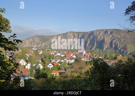 Blick von der Ebernburg auf Rotenfels 327m und Bad Munster am Stein-Ebernburg, Bad Kreuznach, Rheinland-Pfalz, Deutschland Stockfoto