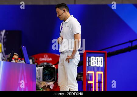 Fukuoka, Japan. 21. Juli 2023. FUKUOKA, JAPAN - 21. JULI: Schiedsrichter Liang Zhang während des World Aquatics Championships 2023 Männer-Spiels zwischen Ungarn und Argentinien am 21. Juli 2023 in Fukuoka, Japan (Foto von Albert Ten Hove/Orange Pictures). Guthaben: Orange Pics BV/Alamy Live News Stockfoto