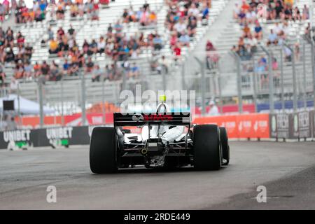 Toronto, ON, Kanada. 16. Juli 2023. DAVID MALUKAS (18) aus Chicago, Illinois, läuft während der Honda Indy Toronto in Toronto, ON, CAN durch die Straßen. (Kreditbild: © Walter G. Arce Sr./ZUMA Press Wire) NUR REDAKTIONELLE VERWENDUNG! Nicht für den kommerziellen GEBRAUCH! Stockfoto