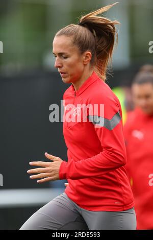 Lia Waelti (13 Schweiz) während des 2023. FIFA-Trainings zur FIFA-Weltmeisterschaft der Frauen am Spieltag 1 im Dunedin Stadium in Dunedin, Neuseeland. (James Whitehead/SPP) Kredit: SPP Sport Press Photo. Alamy Live News Stockfoto