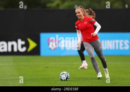 Lia Waelti (13 Schweiz) während des 2023. FIFA-Trainings zur FIFA-Weltmeisterschaft der Frauen am Spieltag 1 im Dunedin Stadium in Dunedin, Neuseeland. (James Whitehead/SPP) Kredit: SPP Sport Press Photo. Alamy Live News Stockfoto