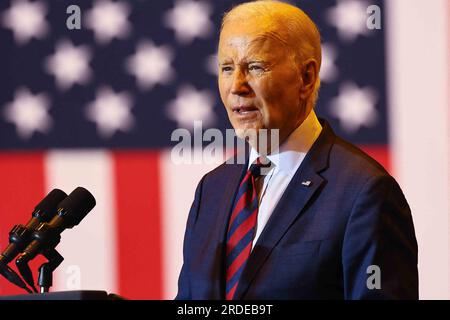 Philadelphia, Usa. 20. Juli 2023. US-Präsident Joe Biden spricht darüber, wie seine bidenomics Agenda die Wirtschaft am Donnerstag, den 20. Juli 2023, von der Mitte bis von unten nach oben anwachsen lässt; auf der Philly Shipyard in Philadelphia, Pennsylvania, USA. Foto: Saquan Stimpson/CNP/ABACAPRESS.COM Kredit: Abaca Press/Alamy Live News Stockfoto