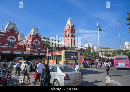 Chennai, Indien - 14. Juli 2023: Chennai Central Railway Station ist der wichtigste Bahnhof in der Stadt Chennai, Tamil Nadu, Indien. Stockfoto