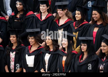 Abschlussfeier der Universität Warwick. Stockfoto