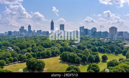 Die Skyline von Atlanta, Georgia vom Piedmont Park Stockfoto