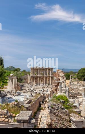 Celsus-Bibliothek, direkt am Südtor der Agora, alte Stadt Ephesus, Efes, Provinz Izmir, Türkei Stockfoto