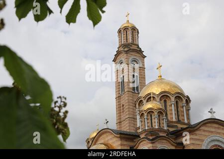 Orthodoxer Kirchenaußencharme in Banja Luka Stockfoto