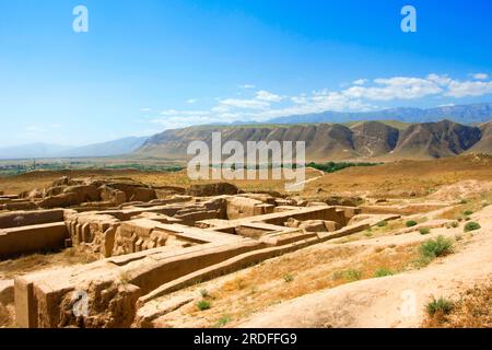 Nisa, Asgabat, antike Hauptstadt der Parther, Ausgrabungsstätte, Kopet-Dag-Gebirge, Aschgabat, Turkmenistan Stockfoto