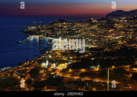 Nachtaufnahme, Aussicht von Miradouro das Neves, Sonnenuntergang, Funchal, Madeira Stockfoto