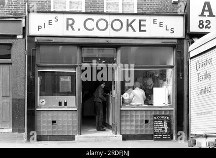 80-0817 R.COOKE's PIE AND MASH SHOP The Cut, Waterloo, London, SE1 Stockfoto