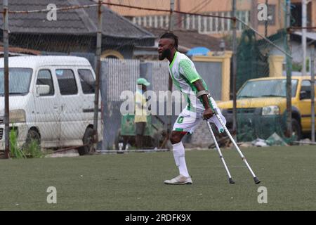 Die nigerianische Amputee-Fußballmannschaft hielt im Vorfeld des Afrikanischen Paralympischen Fußballturniers in Accra, Ghana, eine Trainingssitzung in Lagos ab. Lagos, Nigeria. Stockfoto