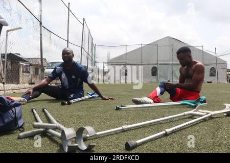 Die nigerianische Amputee-Fußballmannschaft hielt im Vorfeld des Afrikanischen Paralympischen Fußballturniers in Accra, Ghana, eine Trainingssitzung in Lagos ab. Lagos, Nigeria. Stockfoto