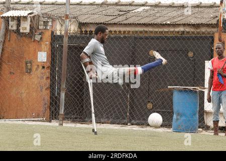 Die nigerianische Amputee-Fußballmannschaft hielt im Vorfeld des Afrikanischen Paralympischen Fußballturniers in Accra, Ghana, eine Trainingssitzung in Lagos ab. Lagos, Nigeria. Stockfoto