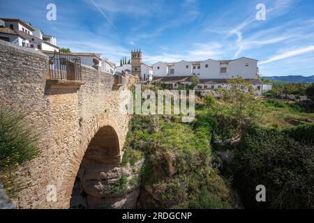 Puente Viejo Brücke und Nuestro Padre Jesus Kirche - Ronda, Andalusien, Spanien Stockfoto