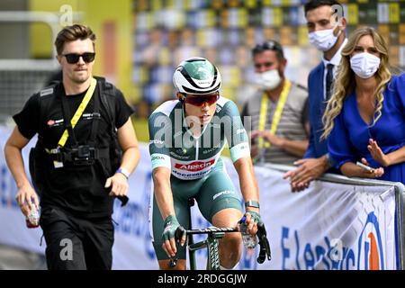 Poligny, Frankreich. 21. Juli 2023. Belgischer Jasper Philipsen von Alpecin-Deceuninck, abgebildet nach Stufe 19 des Radrennen Tour de France von Moirans-en-Montagne nach Poligny (172, 8 km), Frankreich, Freitag, 21. Juli 2023. Die diesjährige Tour de France findet vom 01. Bis 23. Juli 2023 statt. BELGA FOTO JASPER JACOBS Kredit: Belga News Agency/Alamy Live News Stockfoto