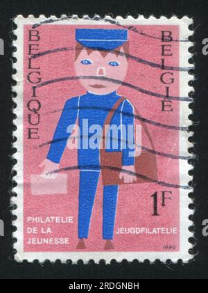 RUSSLAND KALININGRAD, 26. OKTOBER 2015: Briefmarke gedruckt von Belgien, zeigt Mailman, circa 1969 Stockfoto