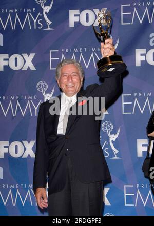 Los Angeles, USA. 21. Juli 2023. Der legendäre Sänger Tony Bennett starb heute im Alter von 96 Jahren in New York. Keine Todesursache bekannt gegeben, aber er hatte seit 2016 gegen Alzheimer gekämpft. 16. September 2007: Los Angeles, CA Tony Bennett 59. Primetime EMMY Awards im Shrine Auditorium © LuMarPhoto/AFF-USA.COM Kredit: AFF/Alamy Live News Stockfoto