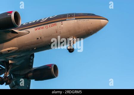 Larnaca, Zypern - 10. Oktober 2022: Airbus A310-304(F) Royal Jordanian Cargo Stockfoto