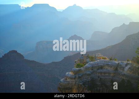 Sonnenaufgang am Südrand – Grand Canyon-Nationalpark, Arizona, USA Stockfoto