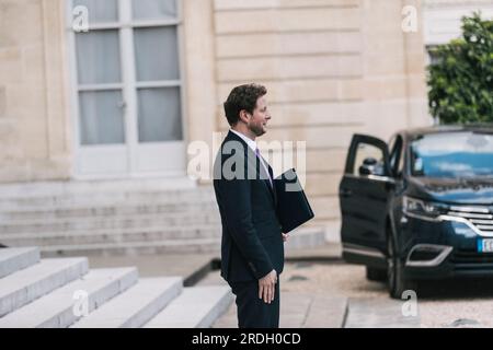 Paris, Frankreich. 01. Juni 2023. Französischer Nachwuchsminister für Verkehr, Clement Beaune, nach dem Ministerrat im Elysée-Palast. Frankreich. Paris, 21. Juli 2023.Foto von Jeremy Paoloni/ABACAPRESS.COM Kredit: Abaca Press/Alamy Live News Stockfoto