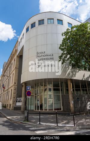 Ecole nationale supérieure des Arts Décoratifs (ENSAD, auch bekannt als Arts Decos', Ecole des Arts Décoratifs), eine berühmte französische Kunst- und Designschule Stockfoto