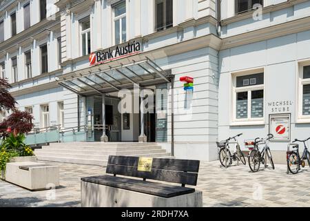 Villach, Österreich. Juli 18 2023. Außenansicht der Filiale der Bank Austria im Stadtzentrum Stockfoto