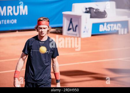 Båstad, Schweden. 2023 07 21. Andrey Rublev schlägt Alexander Zverev im Viertelfinale Daniel Bengtsson Stockfoto