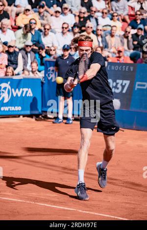 Båstad, Schweden. 2023 07 21. Andrey Rublev schlägt Alexander Zverev im Viertelfinale Daniel Bengtsson Stockfoto