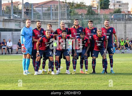 Olbia, Italien. 21. Juli 2023. Team Cagliari Calcio während Olbia gegen Cagliari, Freundschaftsspiel in Olbia, Italien, Juli 21 2023 Kredit: Unabhängige Fotoagentur/Alamy Live News Stockfoto