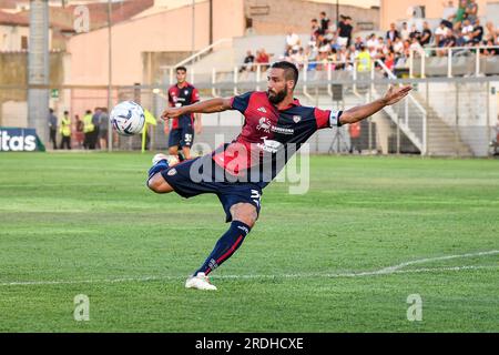 Olbia, Italien. 21. Juli 2023. Stadio Bruno Nespoli, Olbia, Italien, 21. Juli 2023, Leonardo Pavoletti von Cagliari Calcio während Olbia gegen Cagliari - Freundliches Fußballspiel Credit: Live Media Publishing Group/Alamy Live News Stockfoto