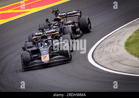 Budapest, Ungarn. 21. Juli 2023. Das APXGP-Auto wird vor der ersten Übungssitzung des ungarischen Grand Prix F1 im Hungaroring in der Nähe von Budapest auf der Rennstrecke gesehen. Kredit: SOPA Images Limited/Alamy Live News Stockfoto