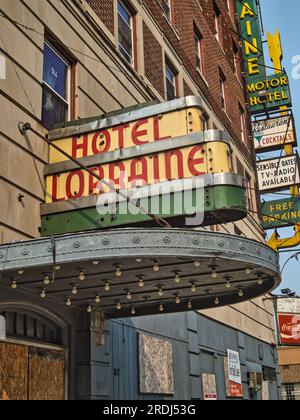 Das historische Hotel Lorraine wurde im April 1925 eröffnet, an der Jefferson Avenue in der 12. St in der Nähe der Innenstadt von Toledo Ohio USA 2023 Stockfoto