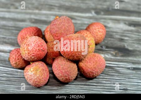 Lychee Fruit, Litchi chinensis, ein monotypes Taxon und das einzige Mitglied der Gattung Litchi in der Seifenbeerfamilie, Sapindaceae, ein einheimischer tropischer Baum Stockfoto