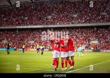 Faro, Portugal. 20. Juli 2023. Das SL Benfica Team feiert ein Tor des Algarve Cup (Vorsaison-freundlich) Fußballspiels zwischen Al Nassr FC und SL Benfica in der Estadio Algarve. (Endstand: Al Nassr FC 1 - 4 SL Benfica) (Foto: Henrique Casinhas/SOPA Images/Sipa USA) Guthaben: SIPA USA/Alamy Live News Stockfoto