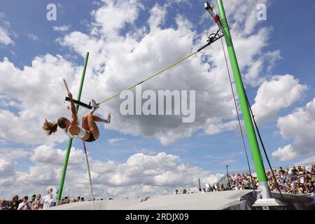 Düsseldorf, Deutschland. 06. Juli 2023. firo : 6. Juli 2023, 18 verschiedene Sportarten, das Finale 2023 Rhein-Ruhr, Leichtathletik, Frauen Stabhochsprung, DM, Deutsche Meisterschaft 2023, Clara RENTZ/dpa/Alamy Live News Stockfoto